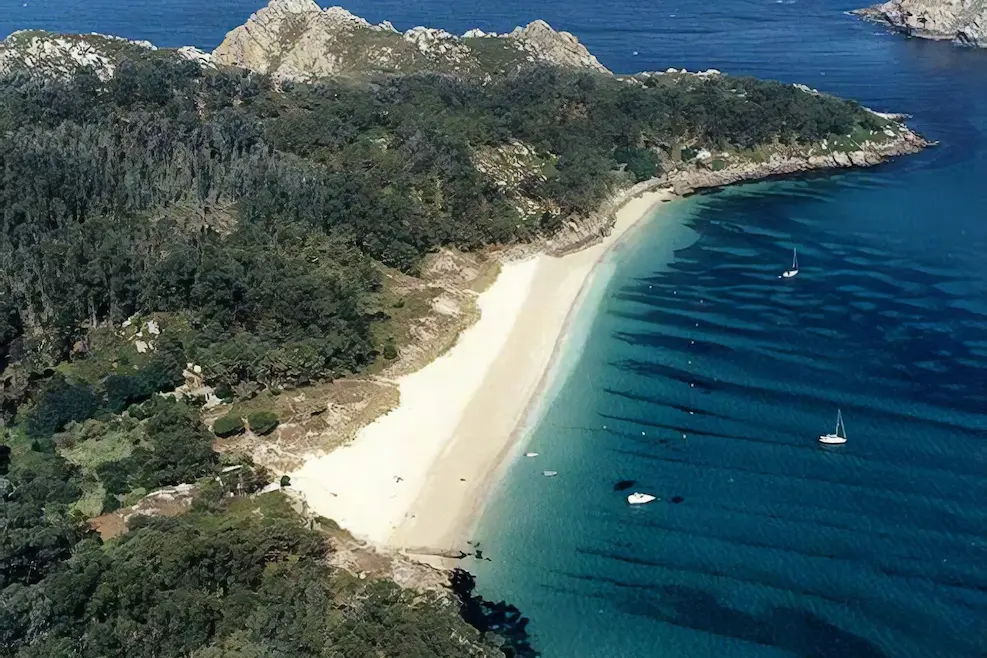 playa de san martiño en las islas cies